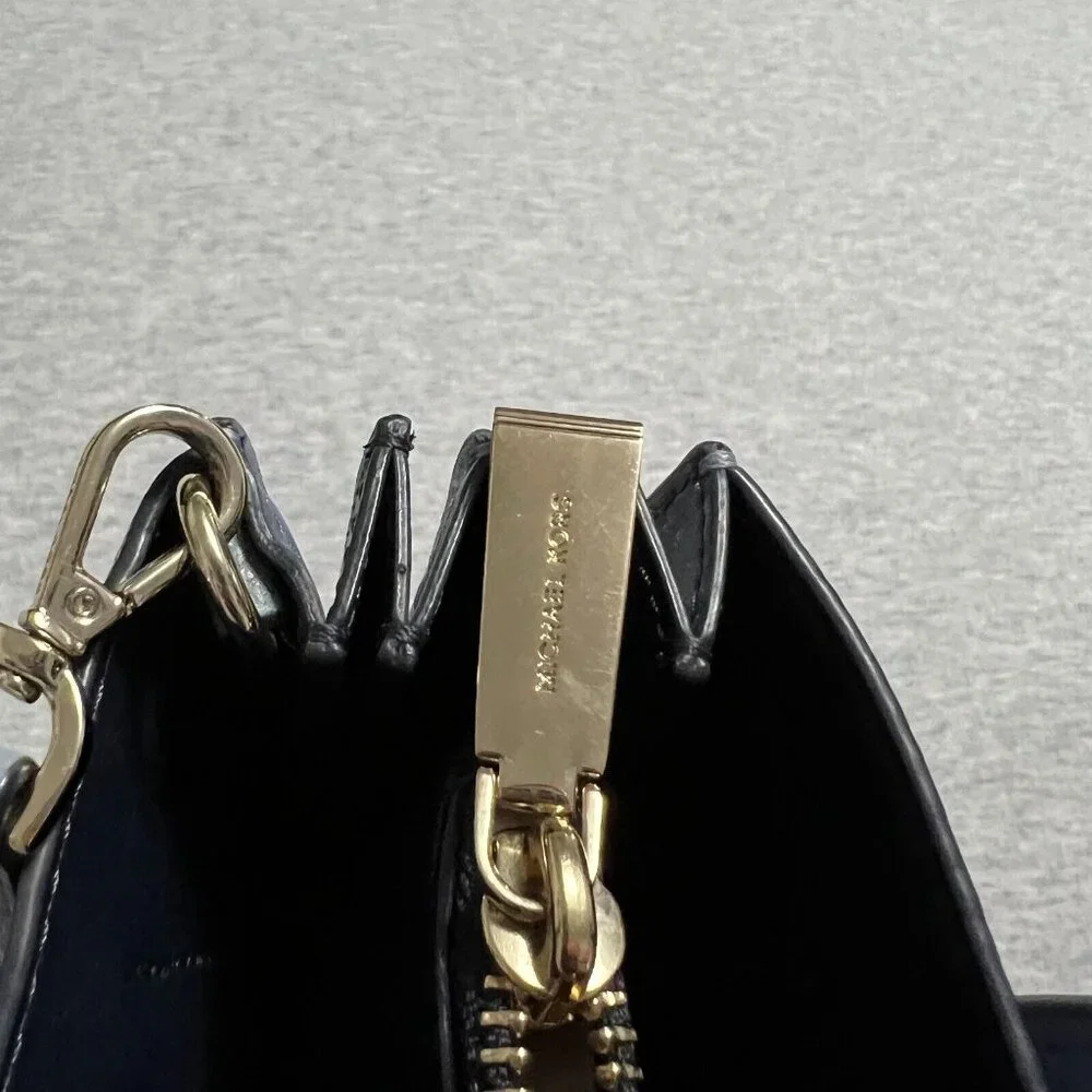 Michael Kors Mercer Satchel Bag‎ Top Handle Crossbody Pastel Blue Leather Charm